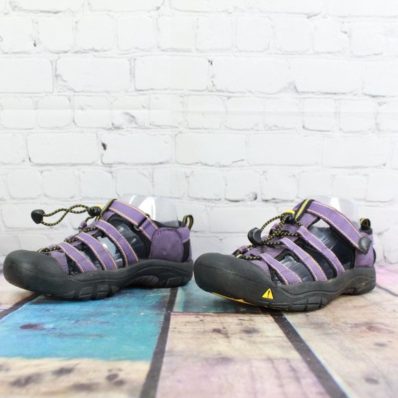 Keen Purple Waterproof Bungee Adjustable Outdoor Water Shoes Size 5 - Picture 2 of 9